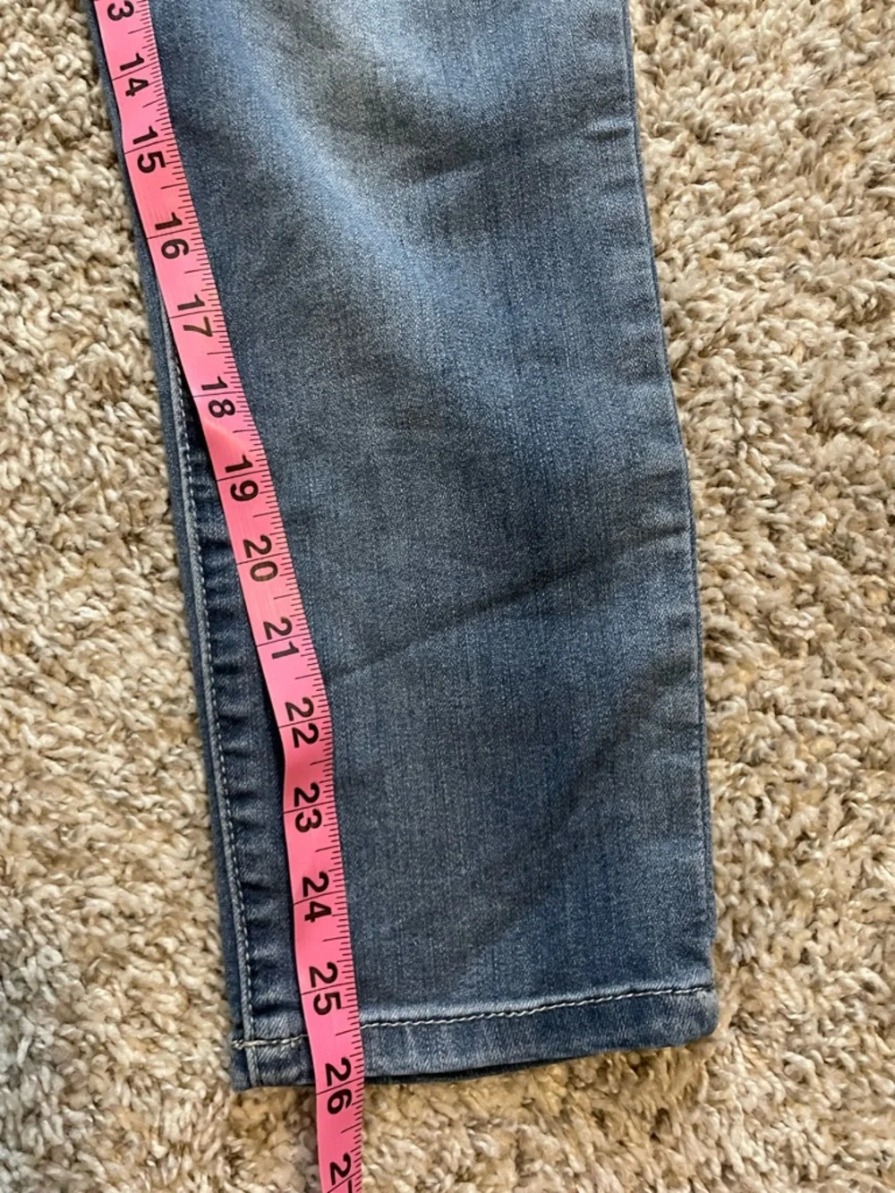 Democracy Ab Solution Women's Light Blue Cropped Jeans - Picture 4 of 6